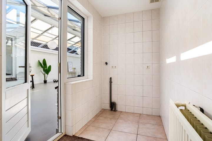 Photo 34 of Saarstraat 8