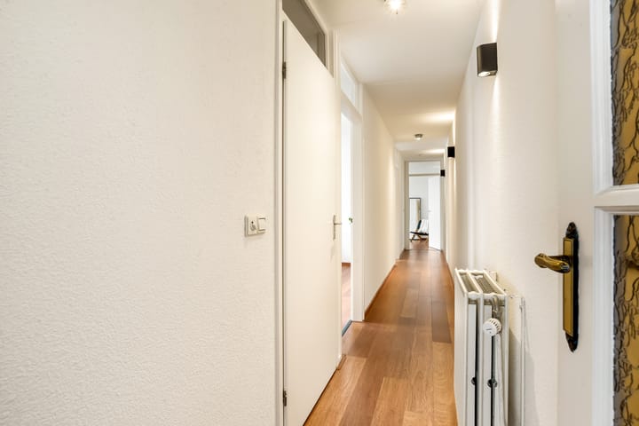 Photo 35 of Saarstraat 8