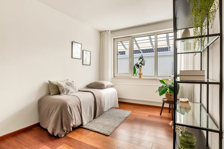 Photo 45 of Saarstraat 8