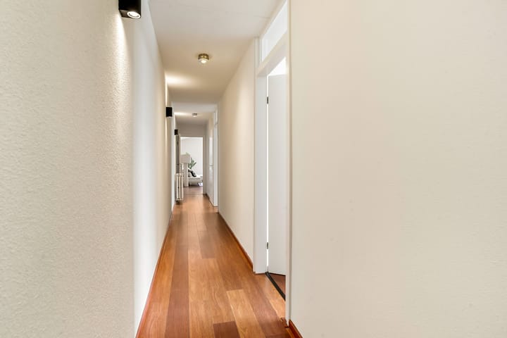 Photo 47 of Saarstraat 8