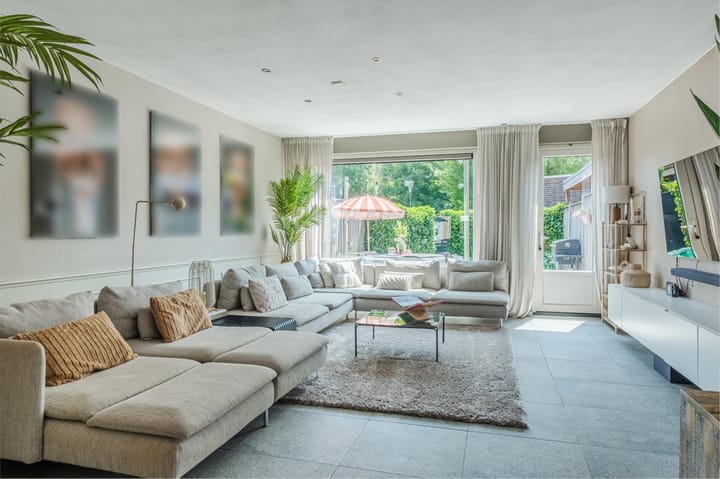 Photo 2 of Heuvelrijt 17