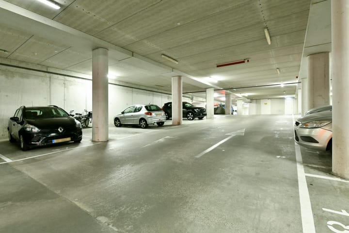 Foto 15 van Hoofdweg 895