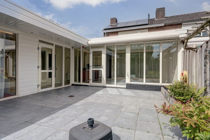 Photo 30 of J.J. van Deinselaan 180