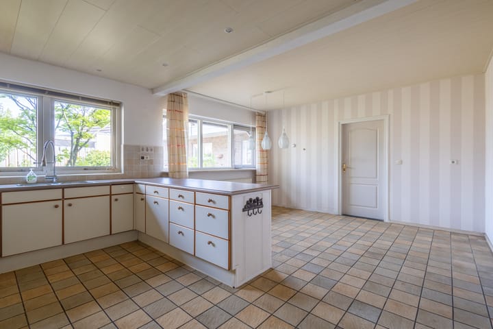 Photo 10 of Diepenheimsestraat 18