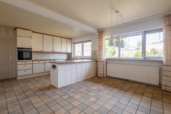 Photo 3 of Diepenheimsestraat 18