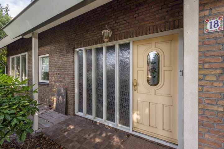 Photo 38 of Diepenheimsestraat 18