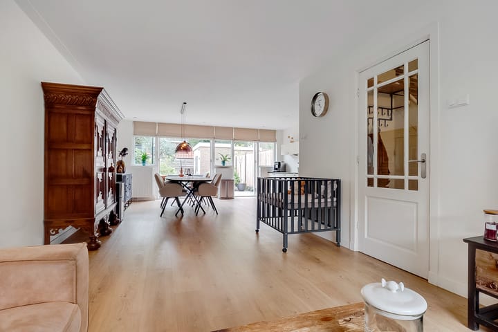 Photo 7 of Outshoornlaan 18