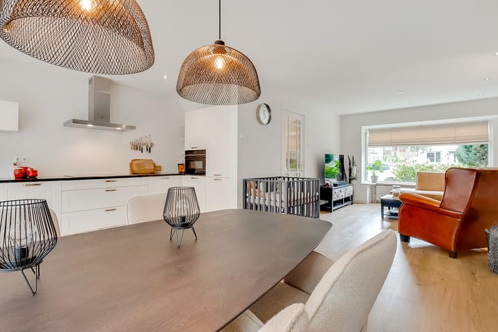 Photo 9 of Outshoornlaan 18