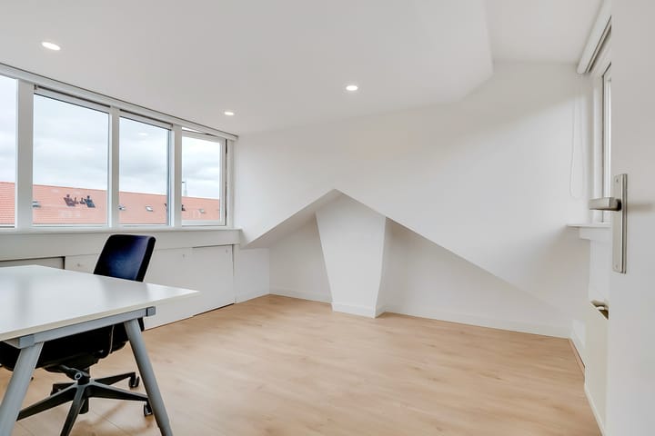 Photo 28 of Outshoornlaan 18