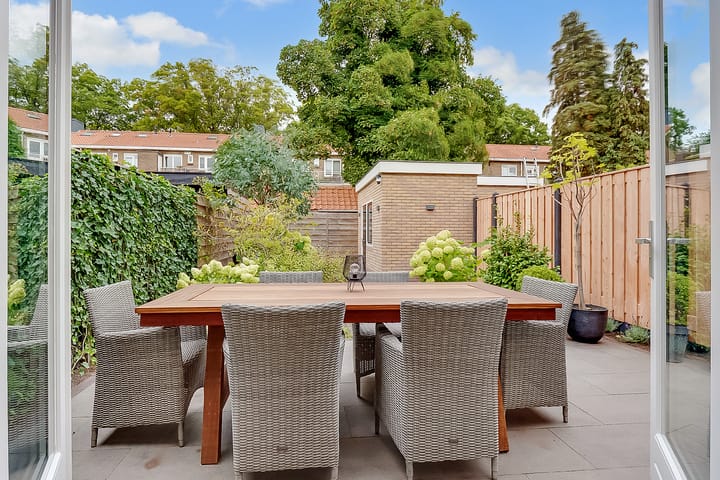 Photo 35 of Outshoornlaan 18