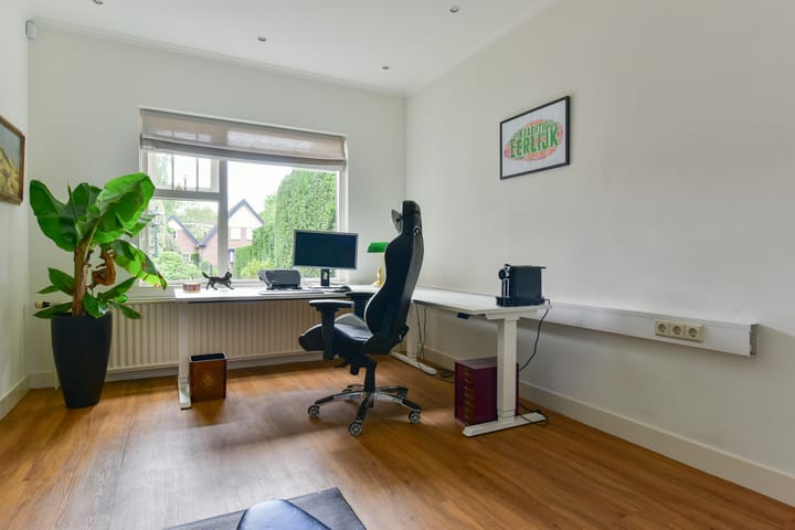 Photo 15 of Harderwijkerstraat 6