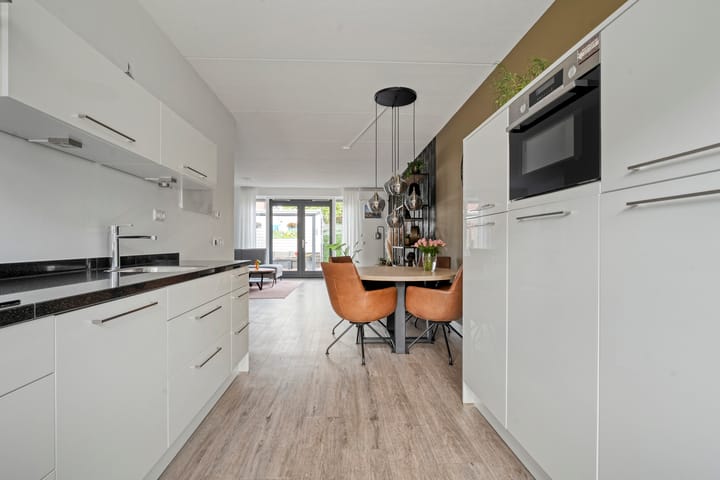 Foto 12 van Hoefsmid 37