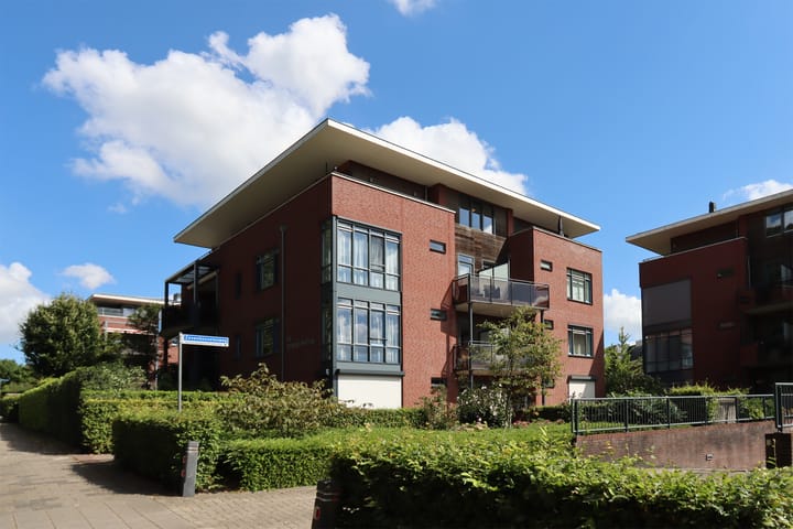 Photo 6 of Zevenheuvelenweg 10-F
