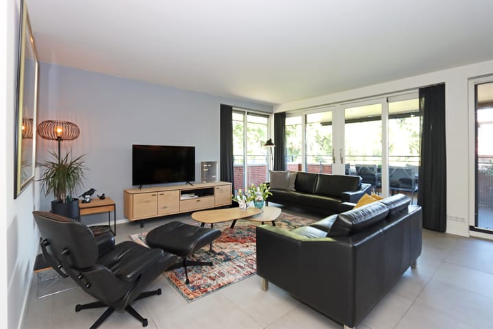 Photo 21 of Zevenheuvelenweg 10-F