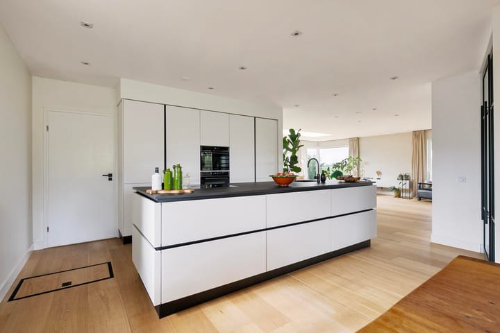 Photo 29 of Waverdijk 12