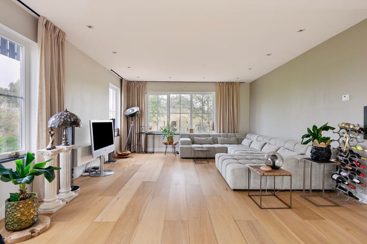 Photo 22 of Waverdijk 12