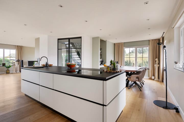 Photo 38 of Waverdijk 12