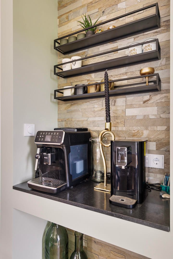 Photo 36 of Waverdijk 12