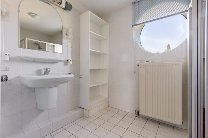 Photo 18 of Koevordermeerstraat 9