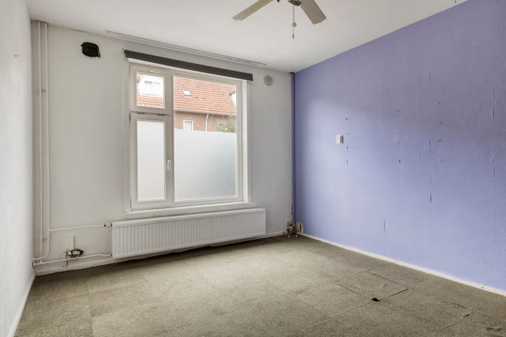 Photo 8 of Diepenbrockstraat 29