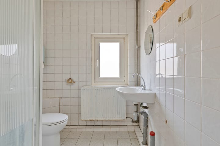 Photo 17 of Diepenbrockstraat 29