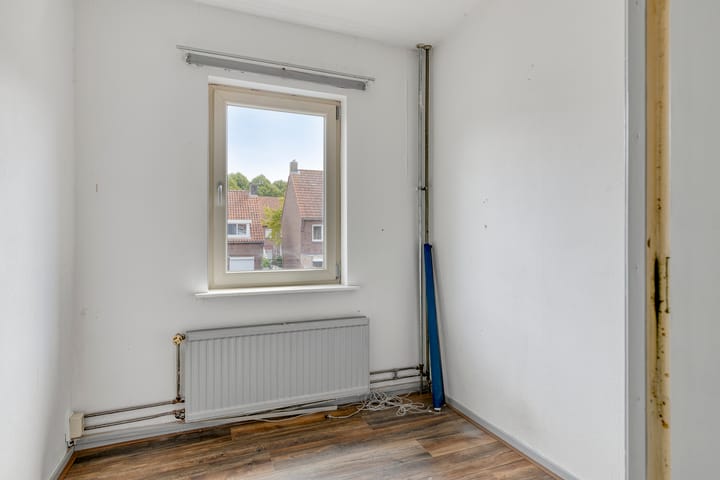 Photo 20 of Diepenbrockstraat 29