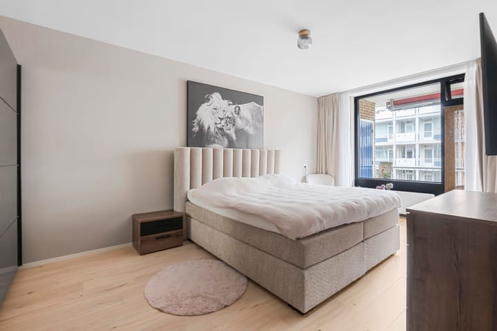 Foto 13 van Rigolettostraat 153