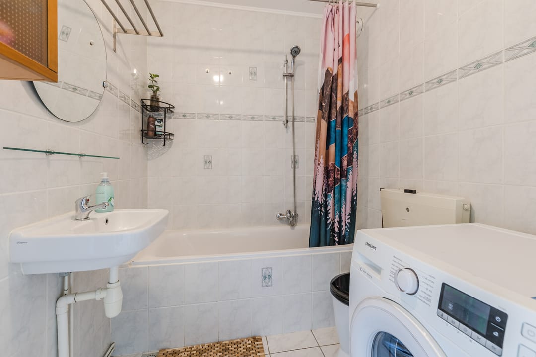 Foto 11 van Dokter van Stratenweg 648