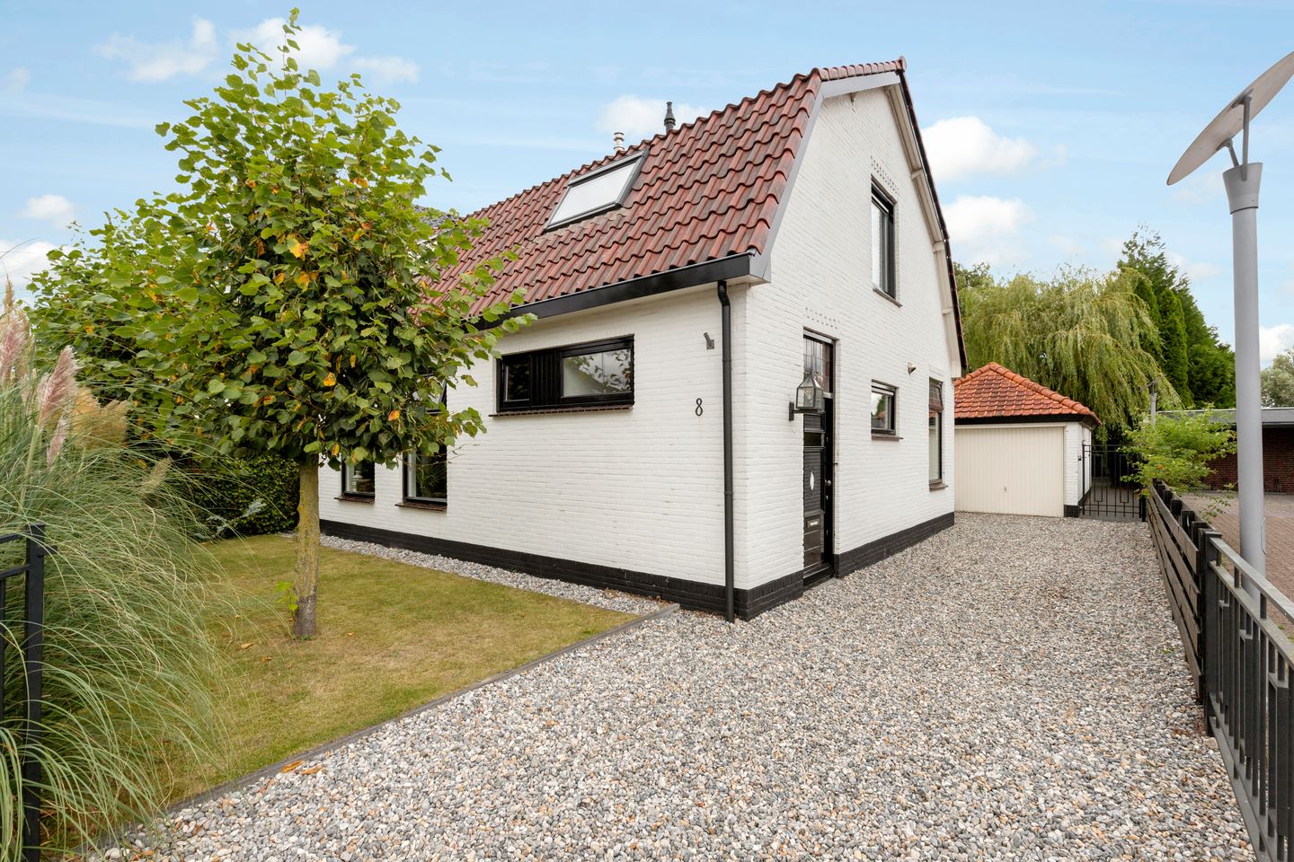 Photo 1 of Schoolstraat 8