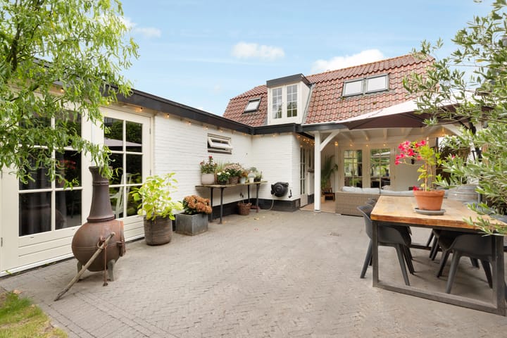 Photo 4 of Schoolstraat 8