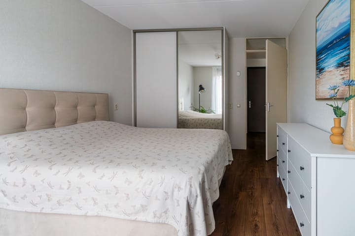 Photo 23 of Van Poeljestraat 74