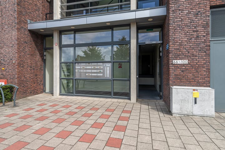 Photo 26 of Van Poeljestraat 74