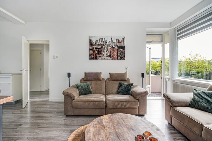 Foto 11 van Louis Bouwmeesterstraat 107