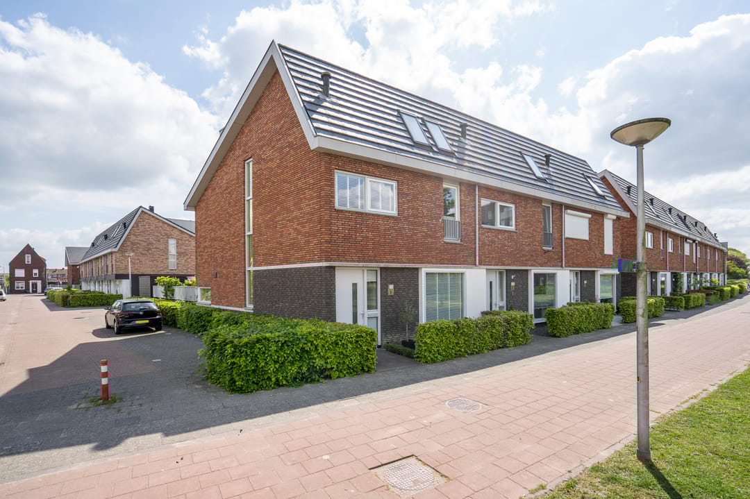 Foto 1 van Raadsliedenstraat 1