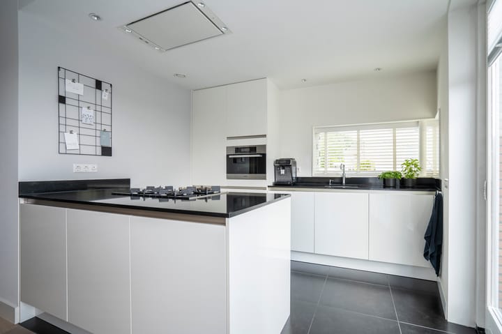 Foto 3 van Raadsliedenstraat 1