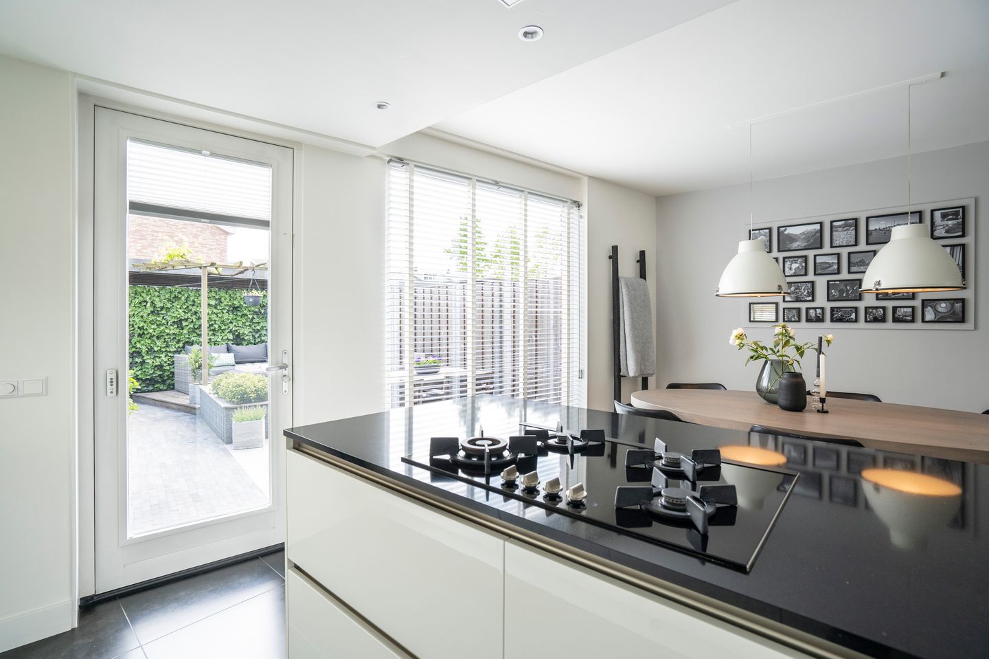 Foto 14 van Raadsliedenstraat 1