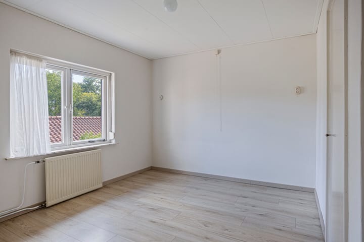 Photo 11 of Nassaustraat 10