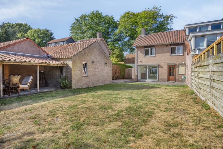 Photo 17 of Nassaustraat 10