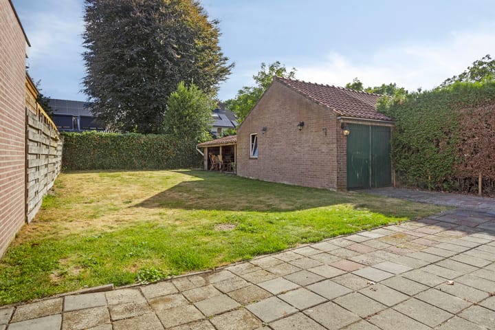 Photo 18 of Nassaustraat 10