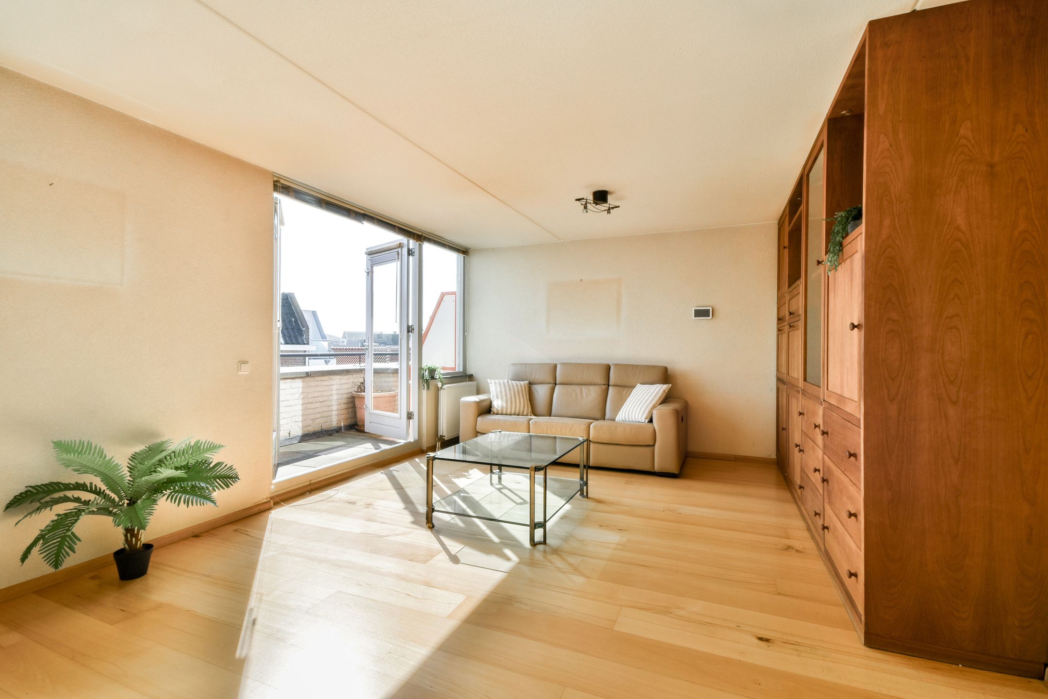 Photo 12 of Swaluëstraat 29-B