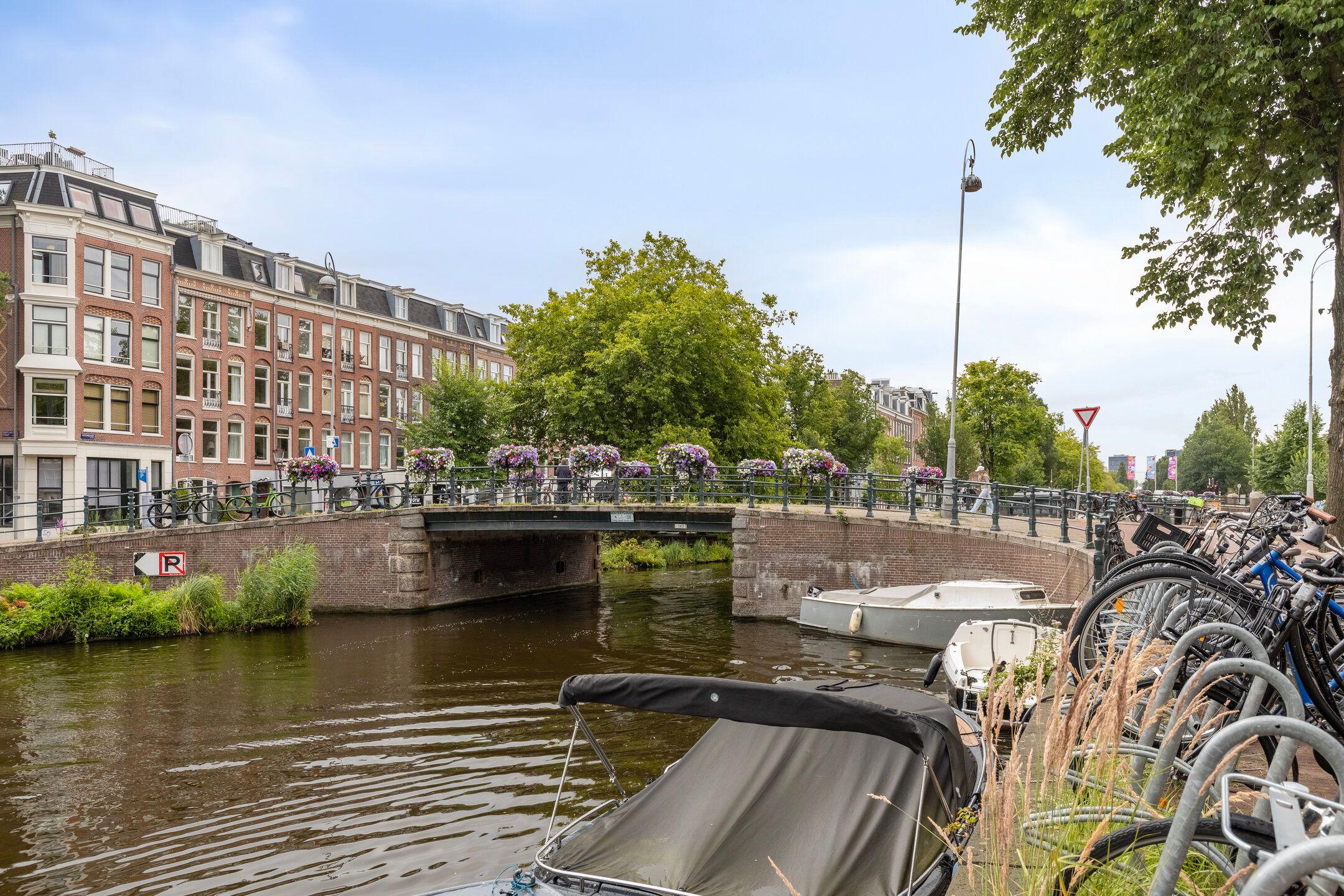 Foto 24 van Hobbemakade 65-F