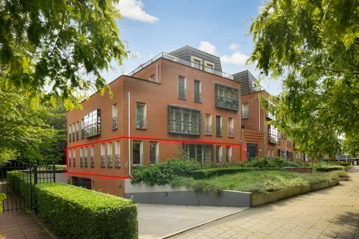 Photo 2 of Prins Bernhardlaan 25