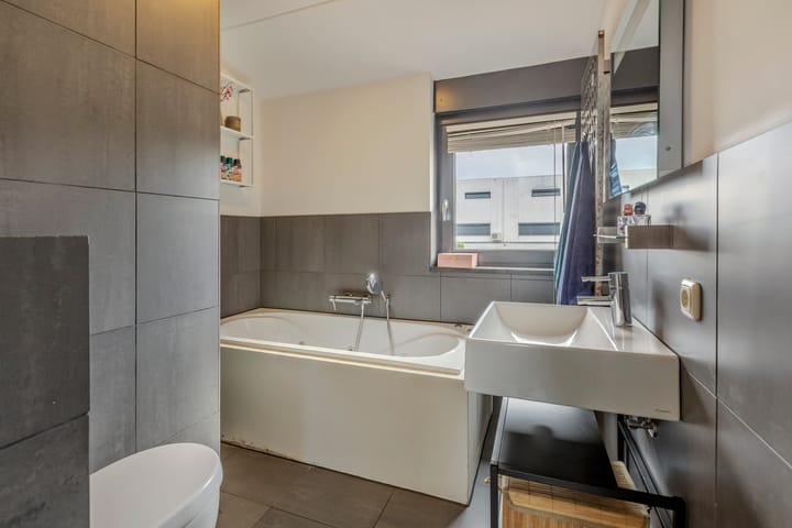 Foto 32 van Johanna Naberstraat 16