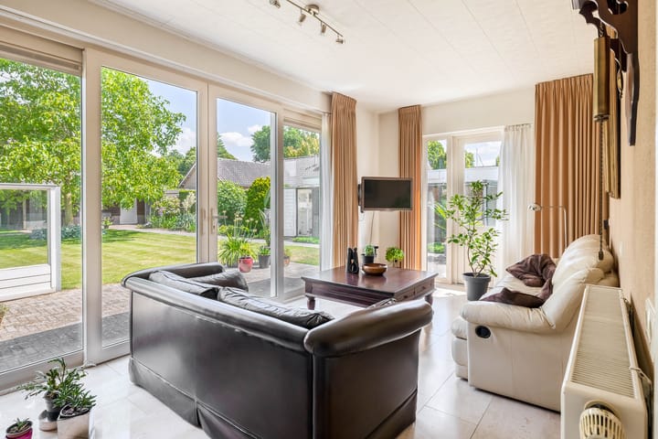 Foto 25 van Bisschop Rythoviusweg 7-A