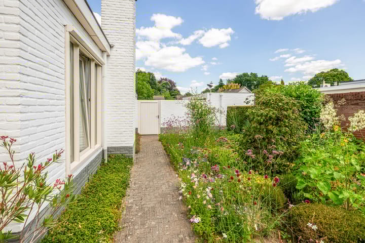 Foto 42 van Bisschop Rythoviusweg 7-A