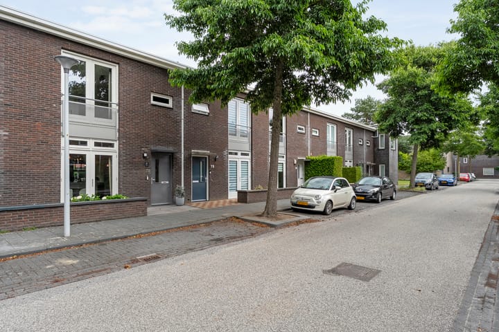 Foto 6 van Waterbies 17