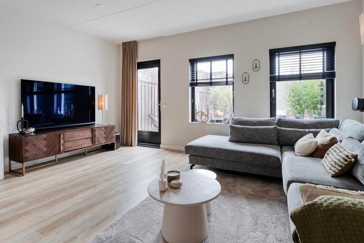 Foto 13 van Waterbies 17