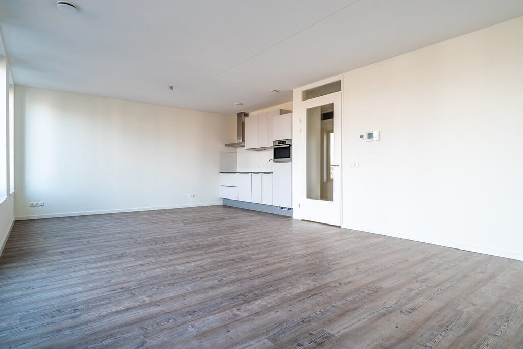 Foto 3 van Leeuwarderweg 1-104