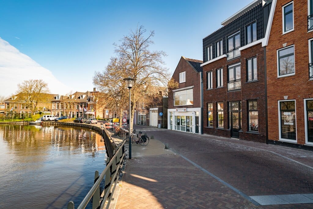 Foto 9 van Leeuwarderweg 1-104