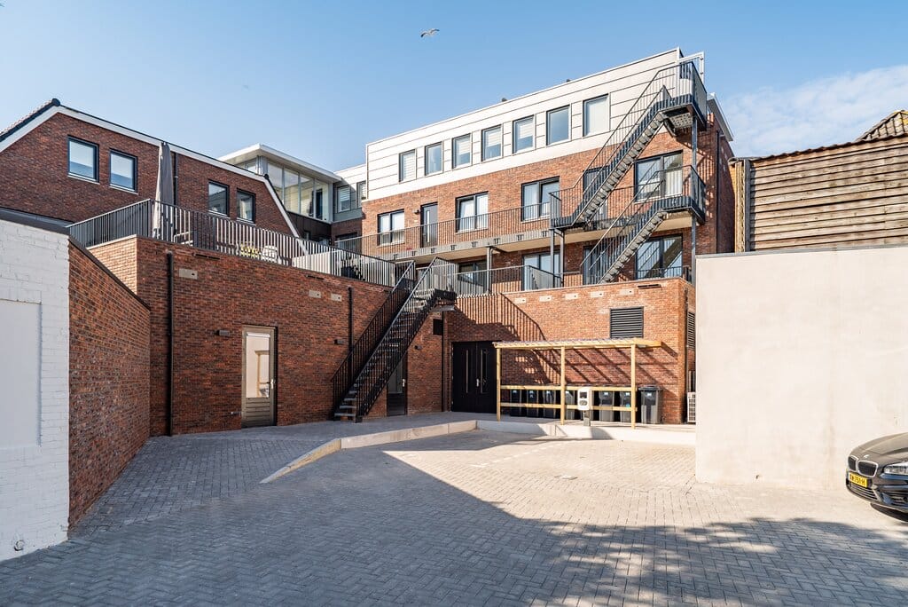 Foto 43 van Leeuwarderweg 1-104